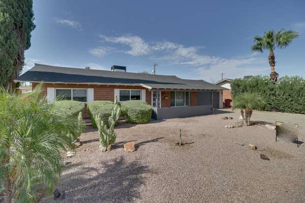 Scottsdale, AZ 85251,8355 E EARLL Drive