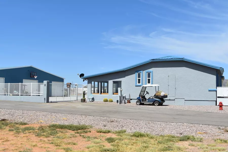 610 E Allen Lane, Huachuca City, AZ 85616