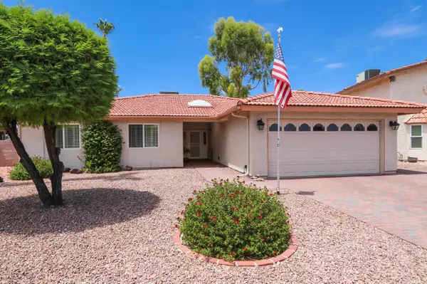 26022 S CEDARCREST Drive, Sun Lakes, AZ 85248