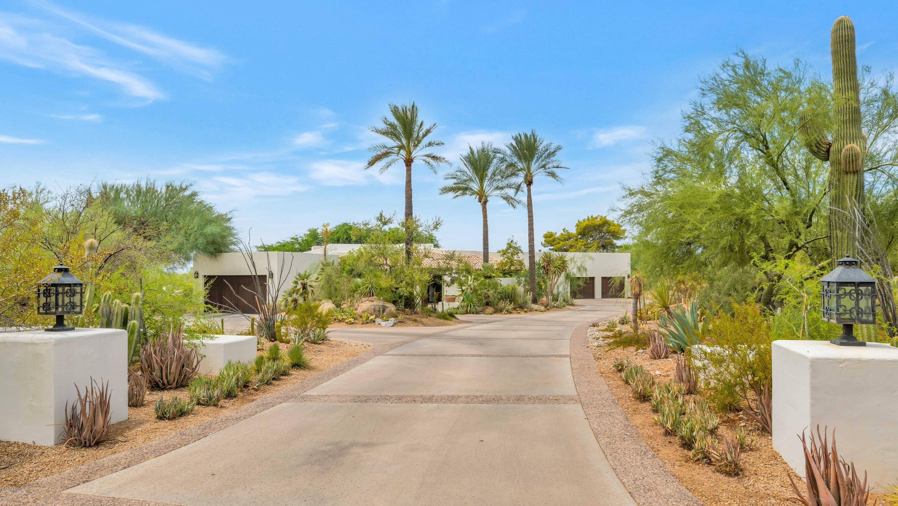 5700 N 33RD Place, Paradise Valley, AZ 85253