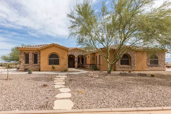 1602 E LOBO Street, San Tan Valley, AZ 85140