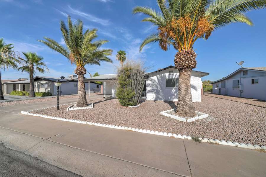 1486 S MAIN Drive, Apache Junction, AZ 85120