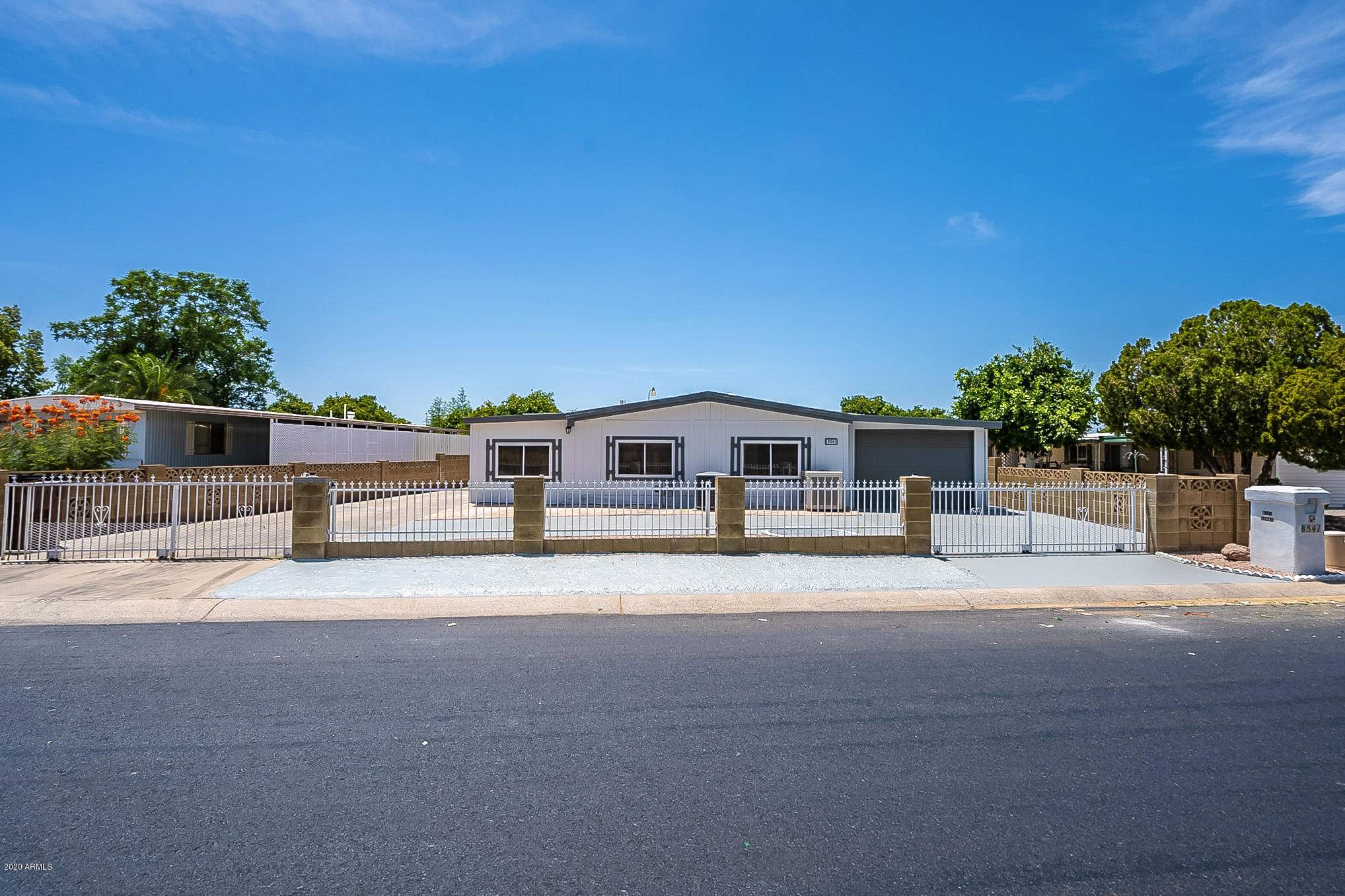 8541 E CORALBELL Avenue, Mesa, AZ 85208