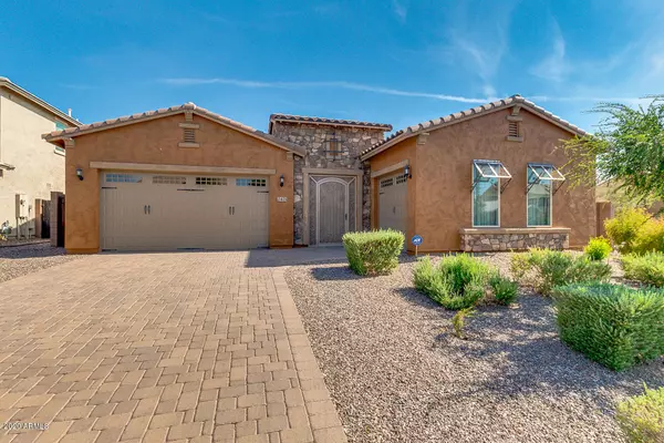 2421 E LINDRICK Drive, Gilbert, AZ 85298