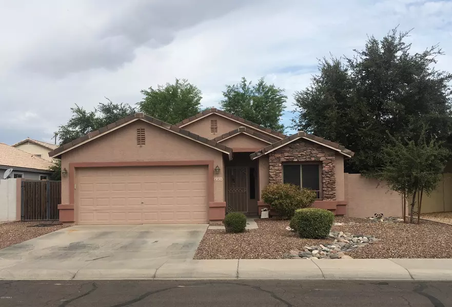 3824 S LOBACK Lane, Gilbert, AZ 85297