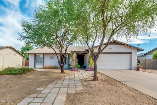 Phoenix, AZ 85029,2527 W SURREY Avenue