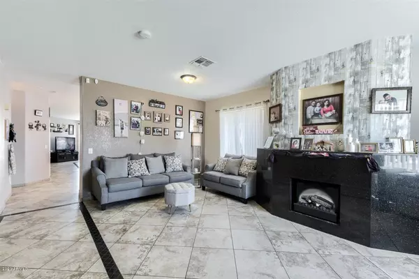 Tolleson, AZ 85353,8708 W Bobby Lopez Drive