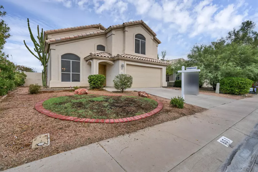 851 N LONGMORE Street, Chandler, AZ 85224