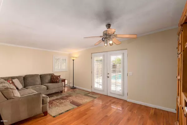 Tempe, AZ 85282,4800 S LA ROSA Drive