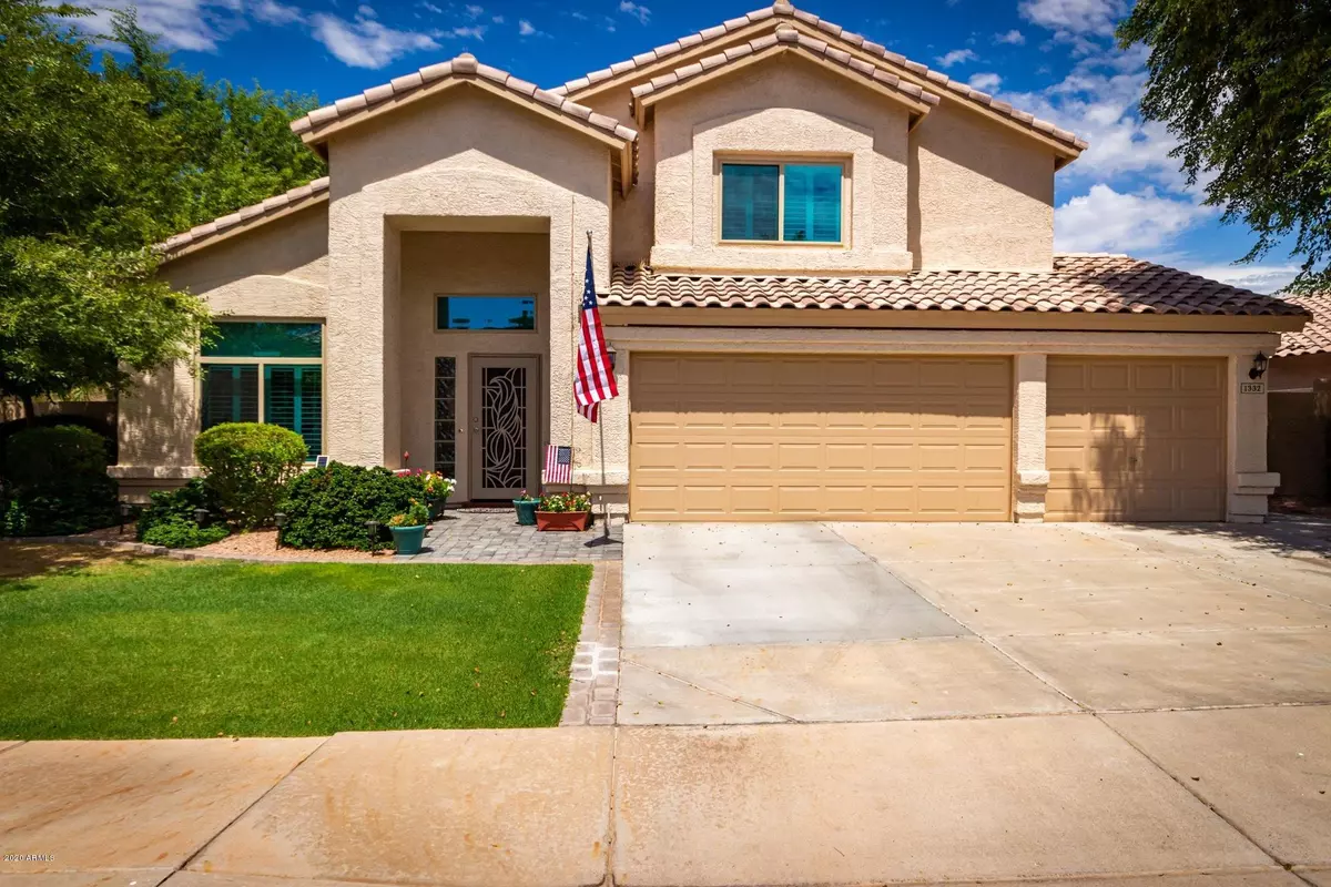 Chandler, AZ 85248,1332 W HONEYSUCKLE Lane