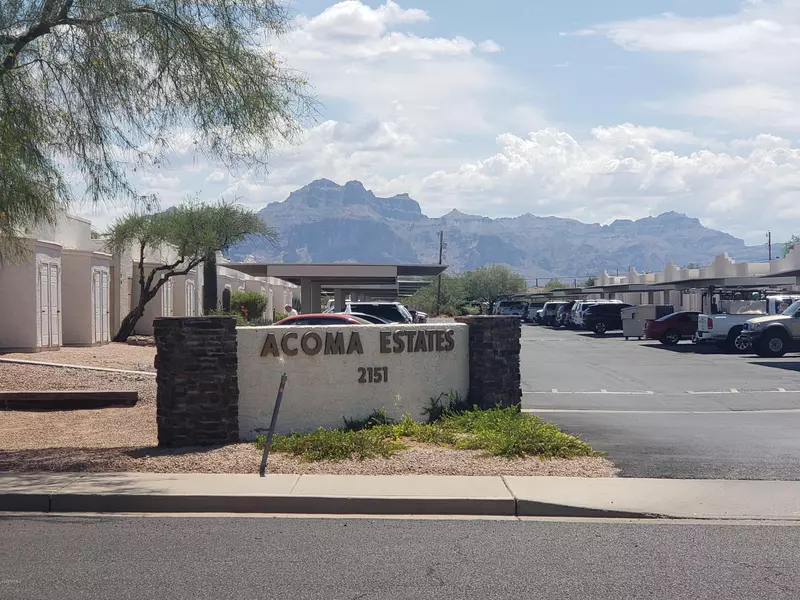 2151 N MERIDIAN Road #4, Apache Junction, AZ 85120