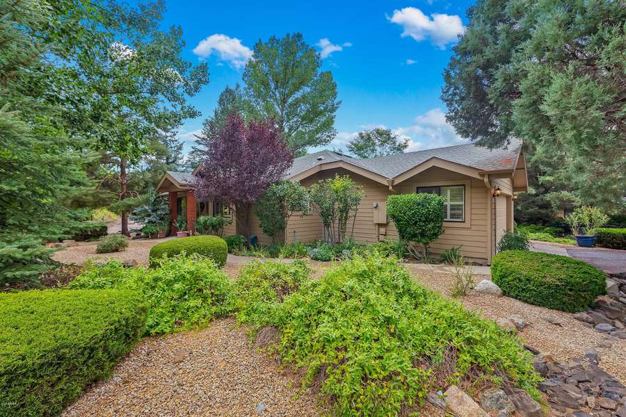 200 Maple Leaf Lane, Prescott, AZ 86303