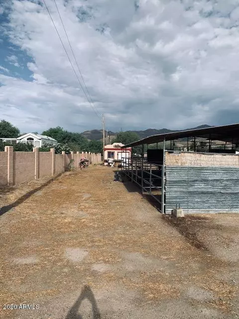 19475 E Todd Evans Road #0, Black Canyon City, AZ 85324