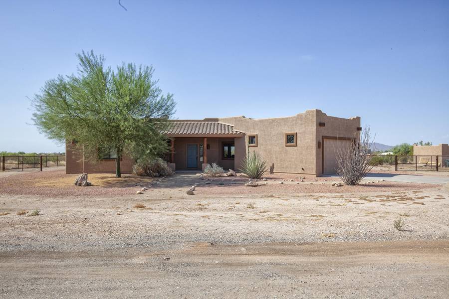 20819 W DESERT MIRAGE Road, Wittmann, AZ 85361