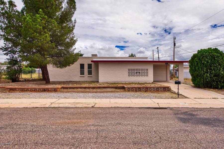 4665 EVERGREEN Drive, Sierra Vista, AZ 85635