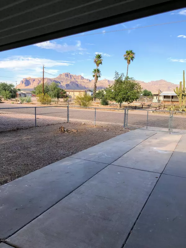 Apache Junction, AZ 85119,2344 S VISTA Road