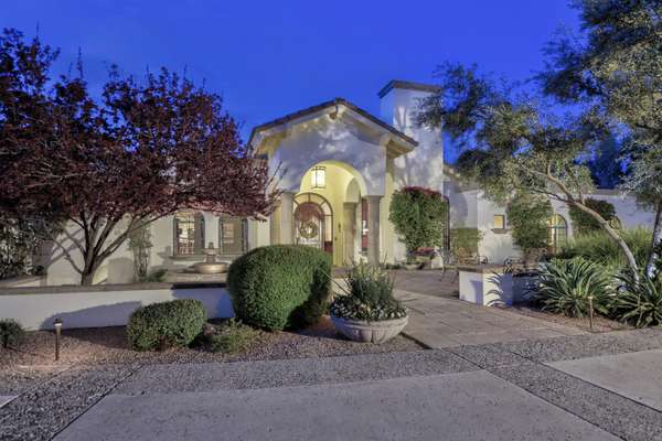 Paradise Valley, AZ 85253,5816 E VIA DEL CIELO --