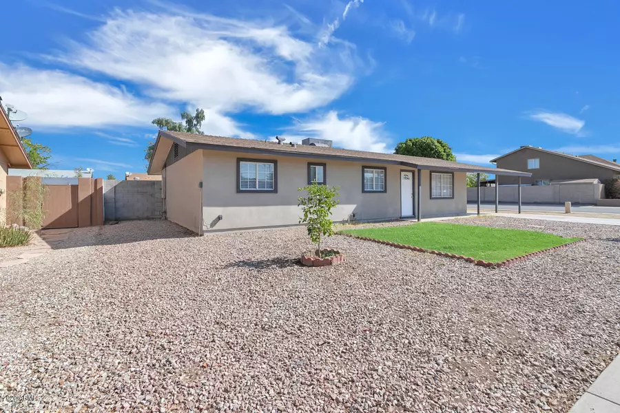 5704 W Altadena Avenue, Glendale, AZ 85304