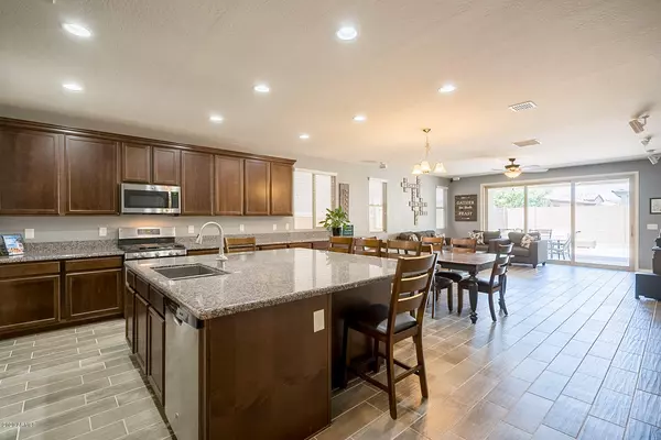 Peoria, AZ 85383,9998 W LOS GATOS Drive