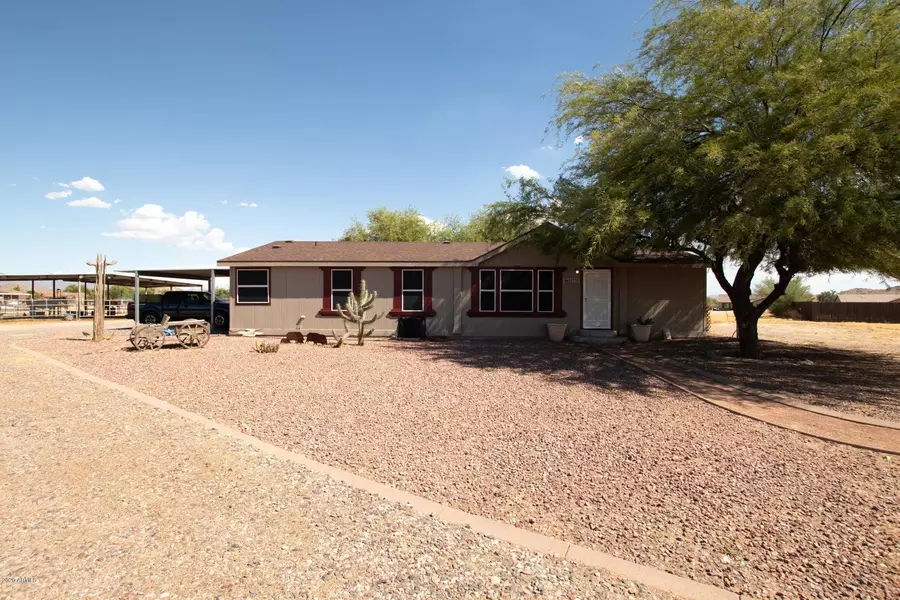 13719 S AIRPORT Road, Buckeye, AZ 85326