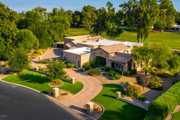 Paradise Valley, AZ 85253,7121 E Oakmont Drive