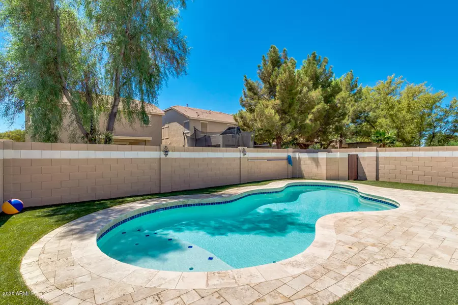 747 E DENIM Trail, San Tan Valley, AZ 85143