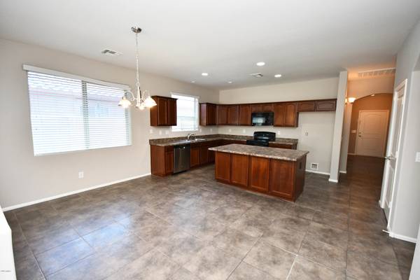 Tolleson, AZ 85353,8904 W CROWN KING Road