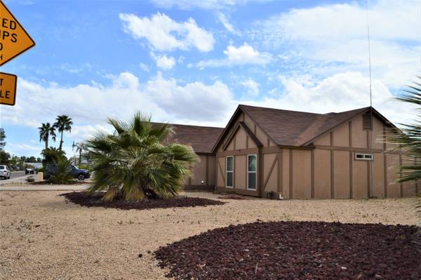 Peoria, AZ 85381,8439 W LARKSPUR Drive