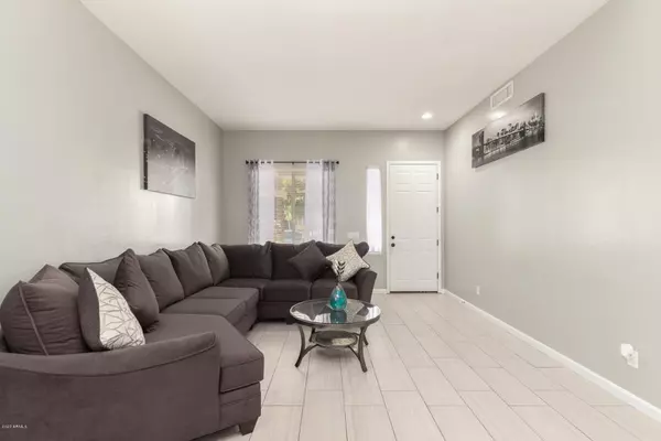 Tolleson, AZ 85353,8907 W PAYSON Road