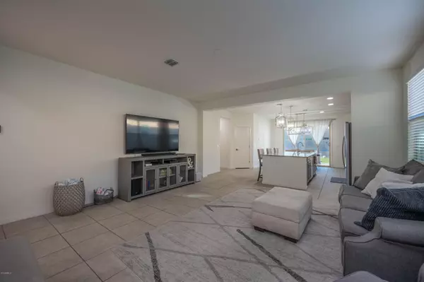 Tolleson, AZ 85353,9820 W GETTY Drive