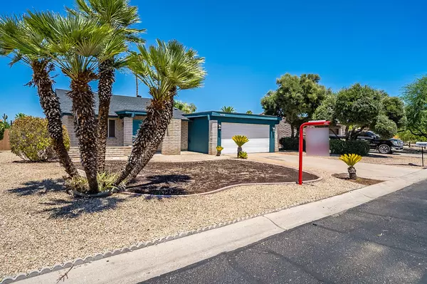 10332 W MONTECITO Avenue, Phoenix, AZ 85037