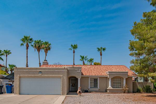 Chandler, AZ 85225,1643 E FAIRVIEW Street