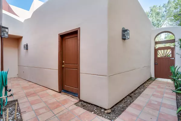 Tempe, AZ 85283,6411 S River Drive #37