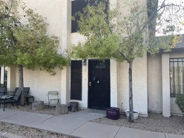 2444 E TRACY Lane #3, Phoenix, AZ 85032