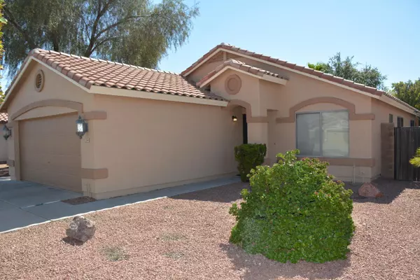 1044 S WEAVER Drive, Apache Junction, AZ 85120