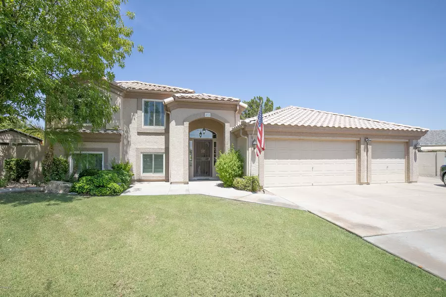 831 N HILL Circle, Mesa, AZ 85203