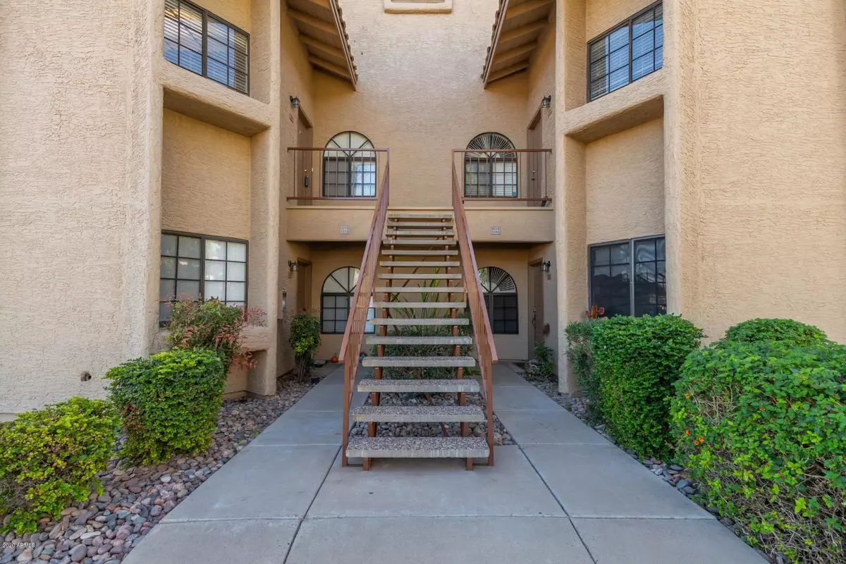 Mesa, AZ 85201,930 N MESA Drive #2015