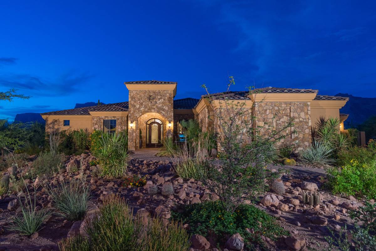 Gold Canyon, AZ 85118,8600 E QUARTZ MOUNTAIN Drive