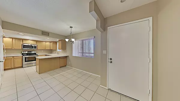 Phoenix, AZ 85032,12222 N PARADISE VILLAGE Parkway #237