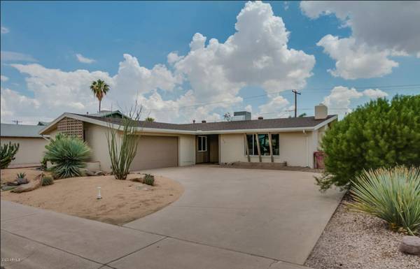 8719 E MONTEBELLO Avenue, Scottsdale, AZ 85250