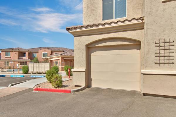 Chandler, AZ 85225,900 S CANAL Drive #205