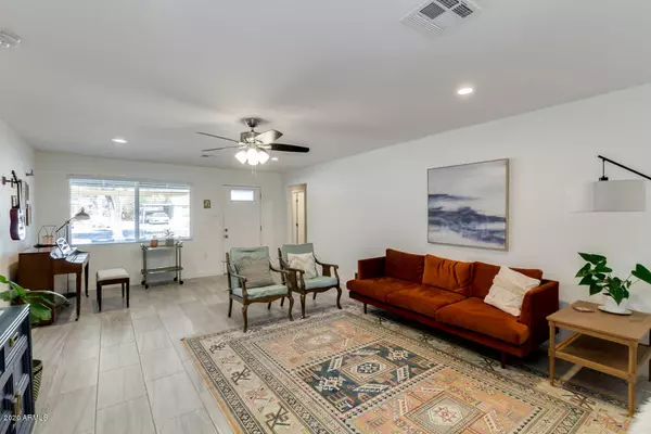 Phoenix, AZ 85020,8804 N 11TH Place