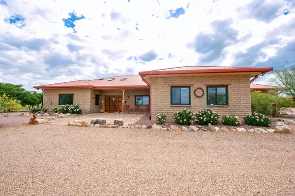 9128 S OAKRIDGE Drive, Hereford, AZ 85615