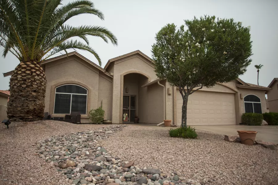 1590 E CHERRY HILLS Drive, Chandler, AZ 85249