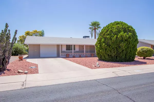 10209 W PINEHURST Drive, Sun City, AZ 85351