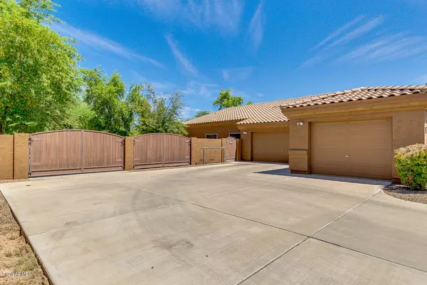 Gilbert, AZ 85298,2670 E MEADOWVIEW Drive