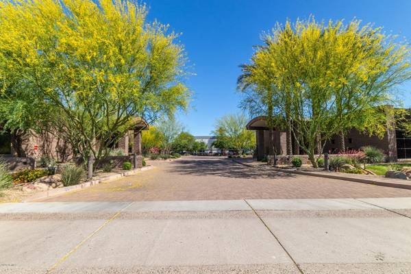 Tempe, AZ 85284,850858 W ELLIOT Road