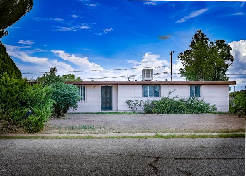 2128 E 8TH Street, Douglas, AZ 85607