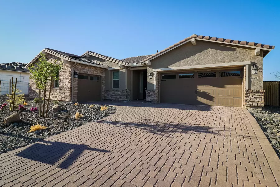 16620 W FAWN Drive, Goodyear, AZ 85338