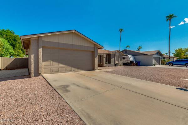 Chandler, AZ 85225,910 W LOUGHLIN Drive